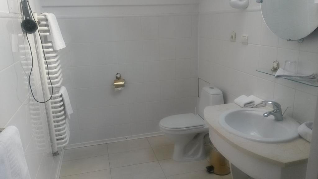 Marlen Hotel Rivne Eksteriør billede