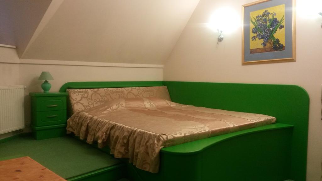 Marlen Hotel Rivne Værelse billede