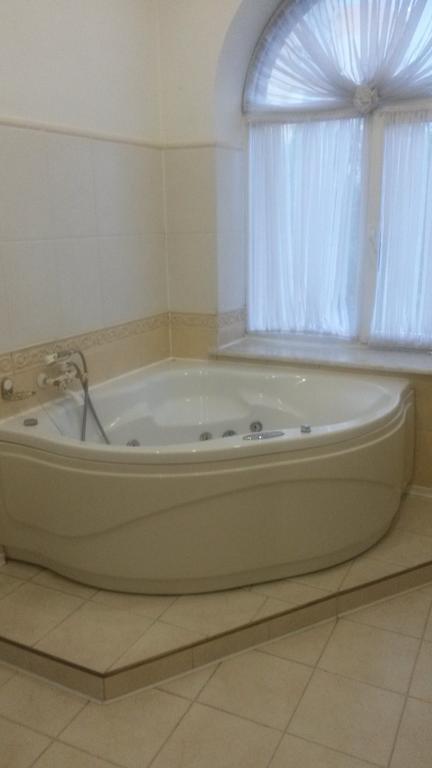 Marlen Hotel Rivne Værelse billede
